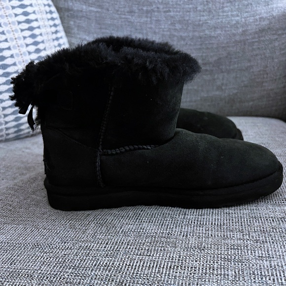 UGG Ankle Boots with Bow - 7 - Picture 2 of 6